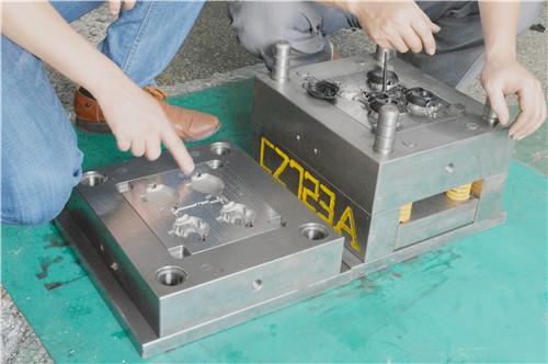 汽车注塑模具加工过程分模线的作用